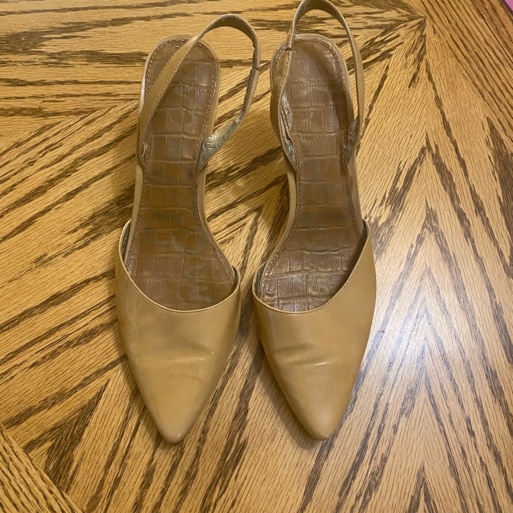 Sam Edelman sling back gold patten leather